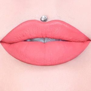 Jeffree Star 818 like new only used one time